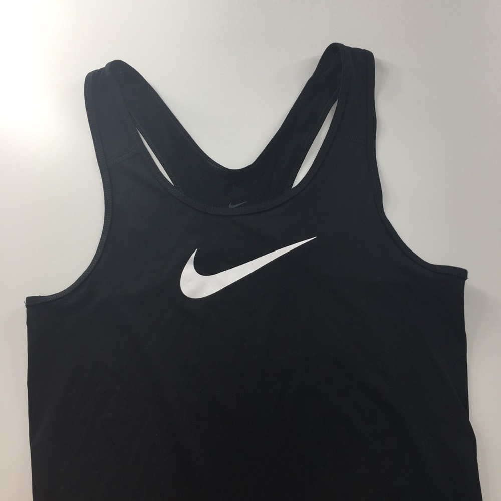 ⚫️ nike tank top